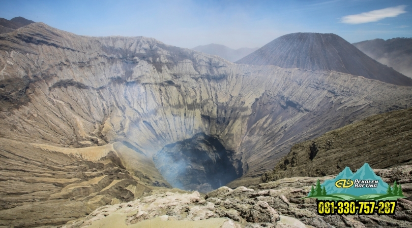 spot-kawah-gunung-bromo